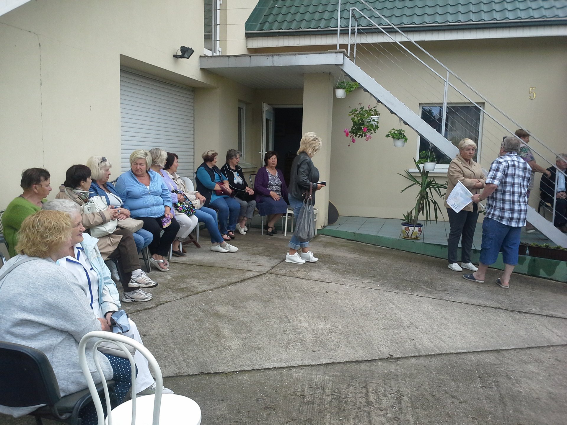 32815861_1681327478582440_650962440430813184_o